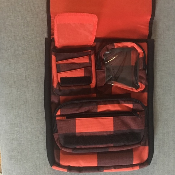 Burton Laptop Sleeve with Storage - Picture 4 of 6